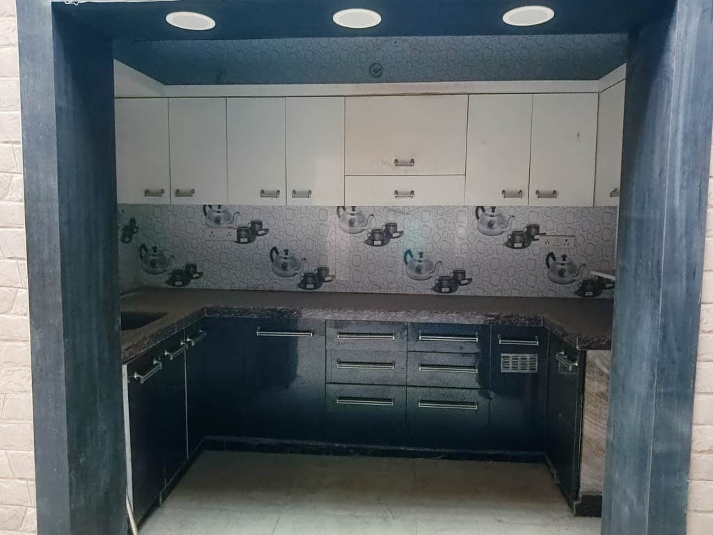 Property Photos 8