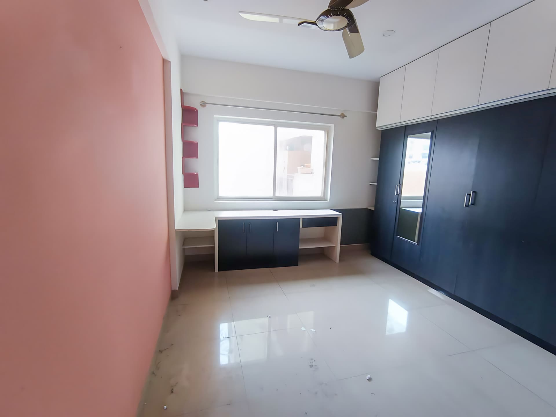 Property Photos 8