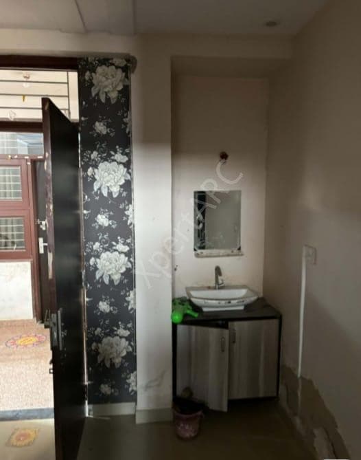 Property Photos 5