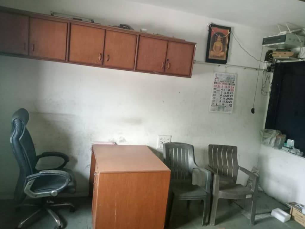 Property Photos 6