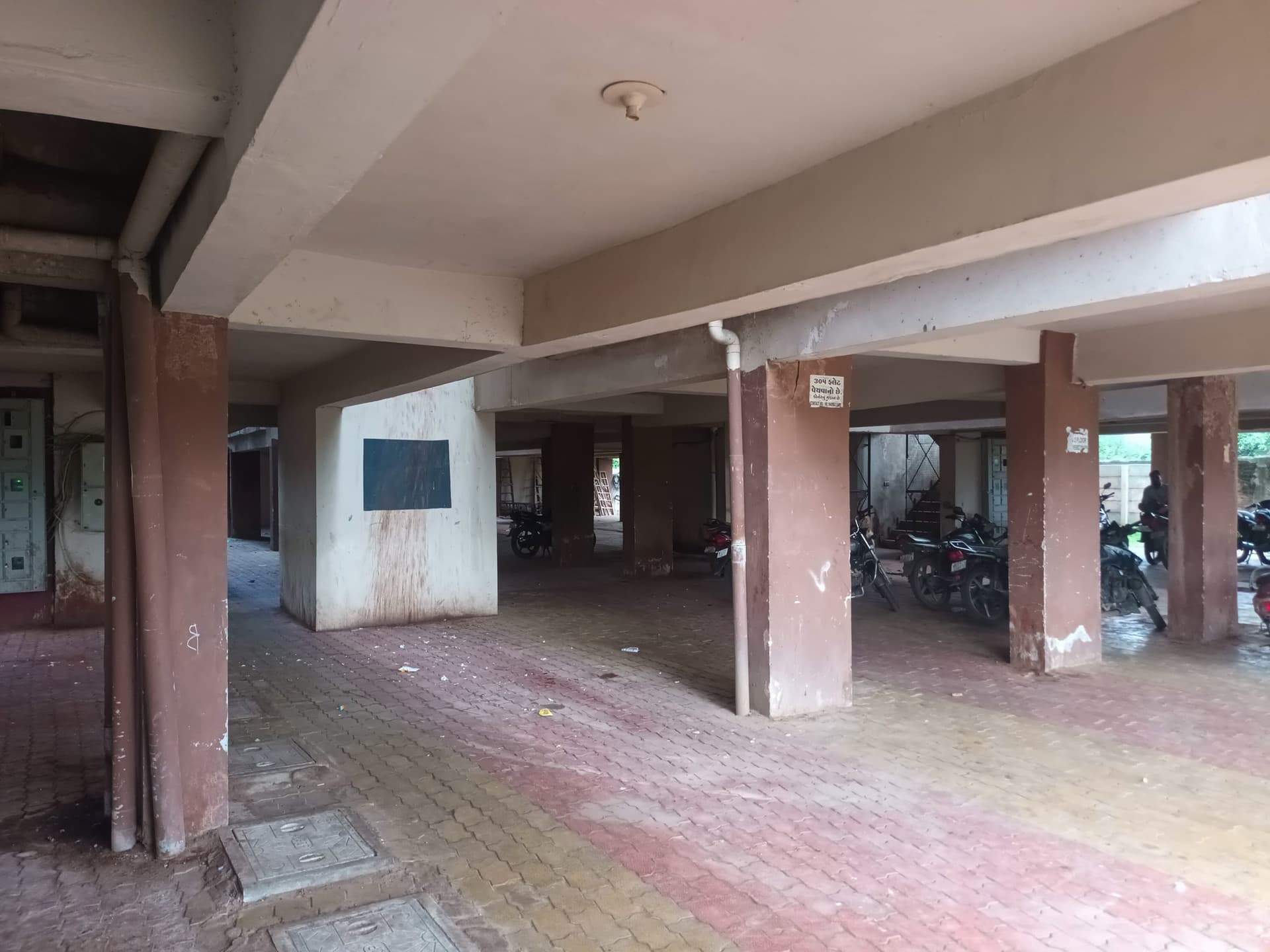 Property Photos 6