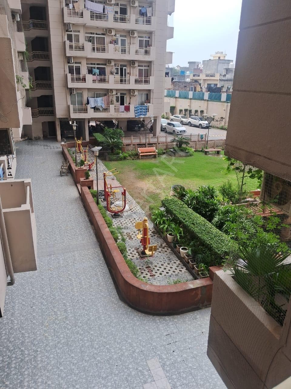 Property Photos 9