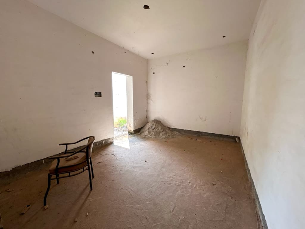 Property Photos 18