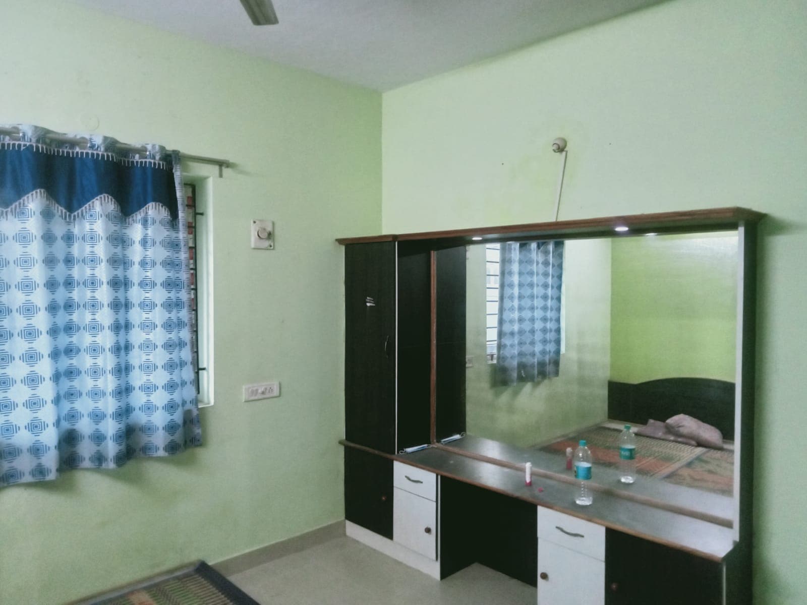 Property Photos 6