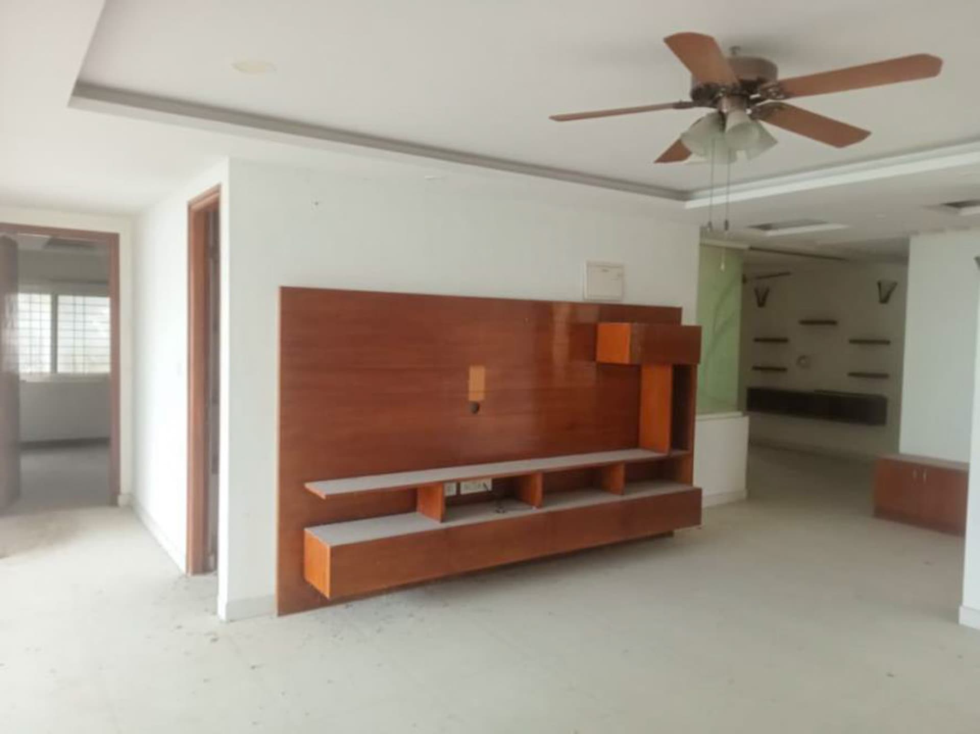 Property Photos 18