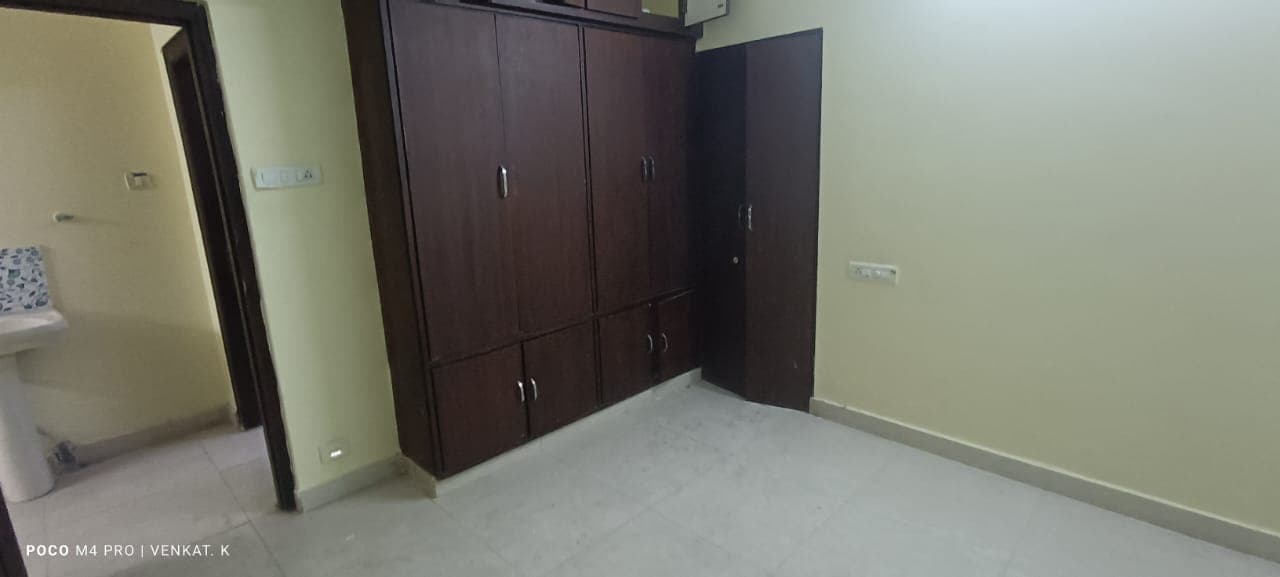 Property Photos 8