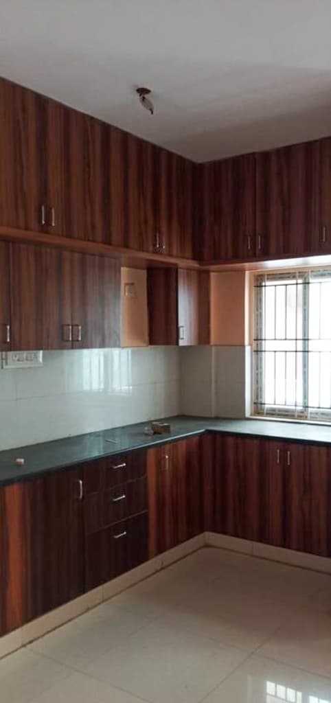 Property Photos 8