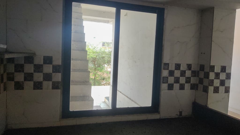 Property Photos 9