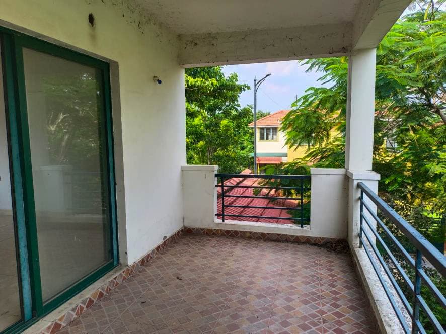 Property Photos 16
