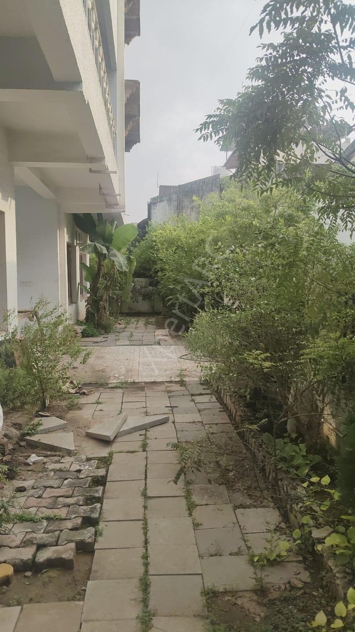 Property Photos 8