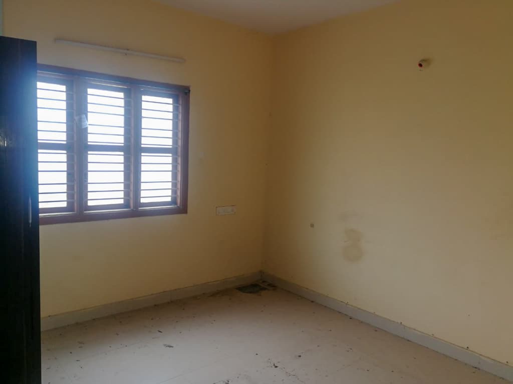 Property Photos 6