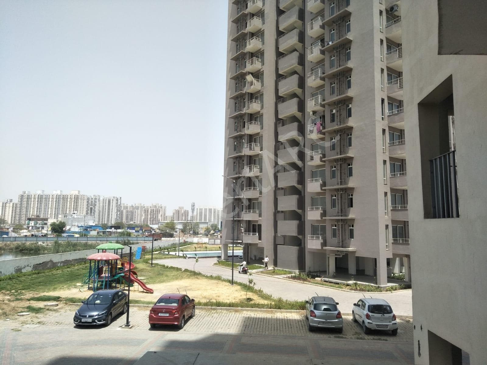 Property Photos 9