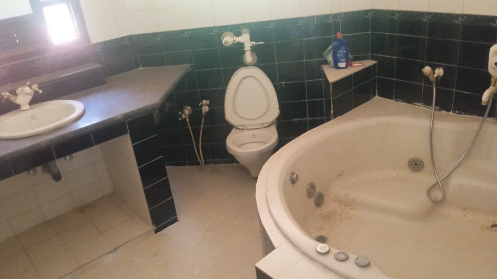 Property Photos 7