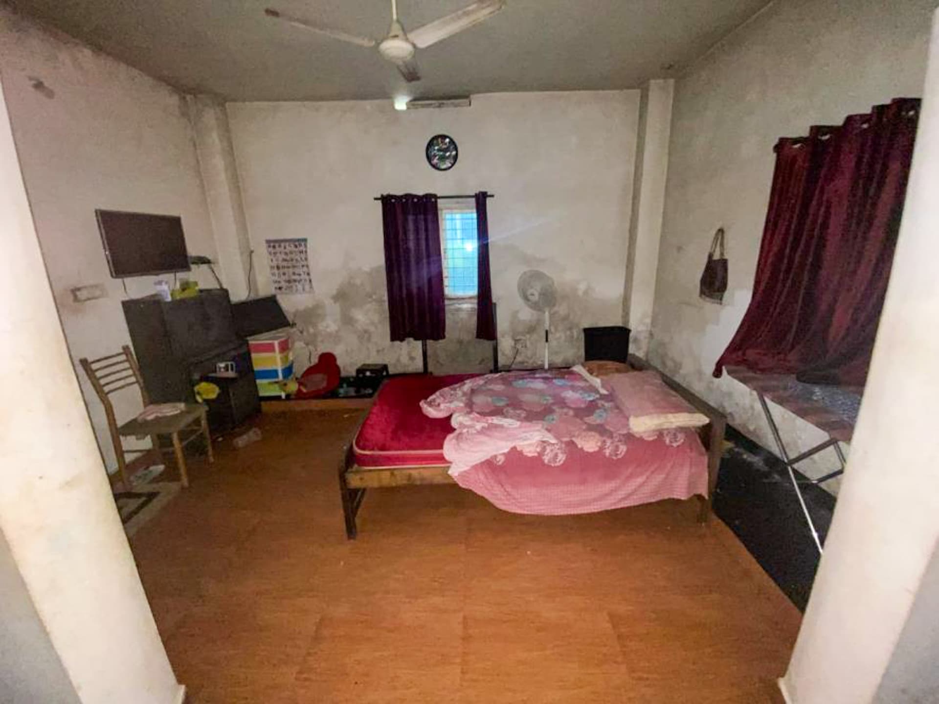 Property Photos 28