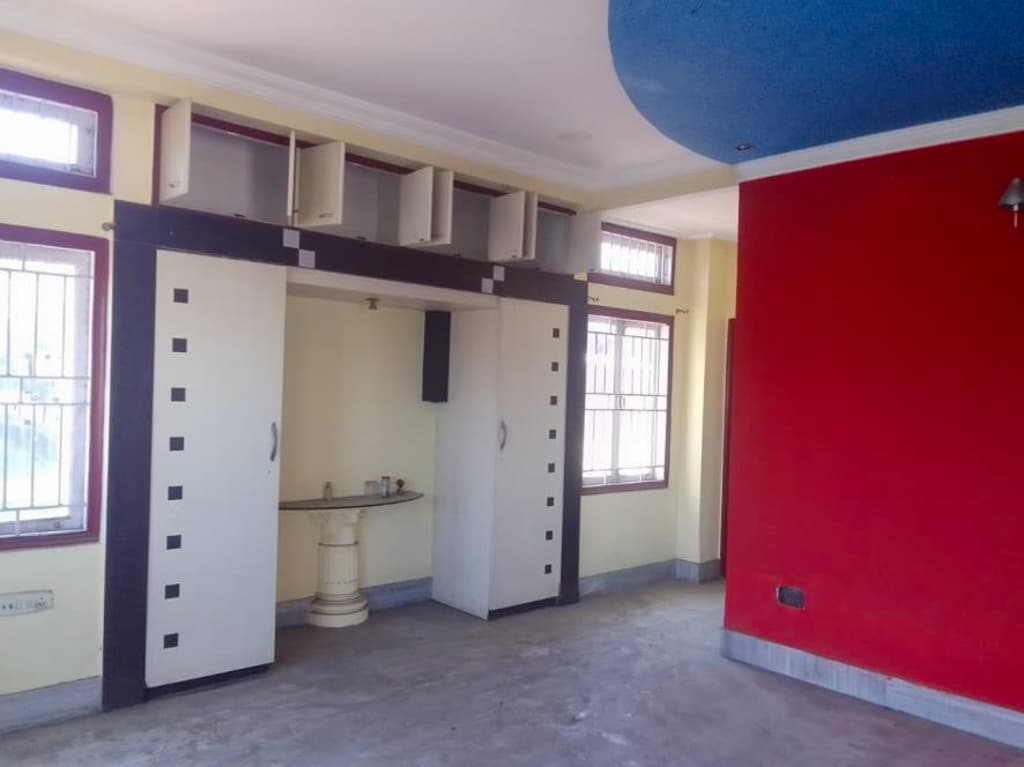 Property Photos 18