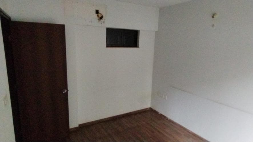 Property Photos 11