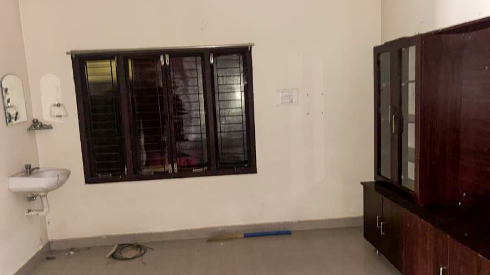 Property Photos 8