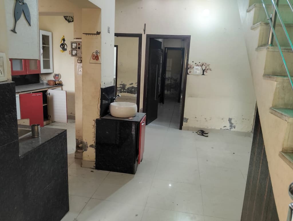 Property Photos 5
