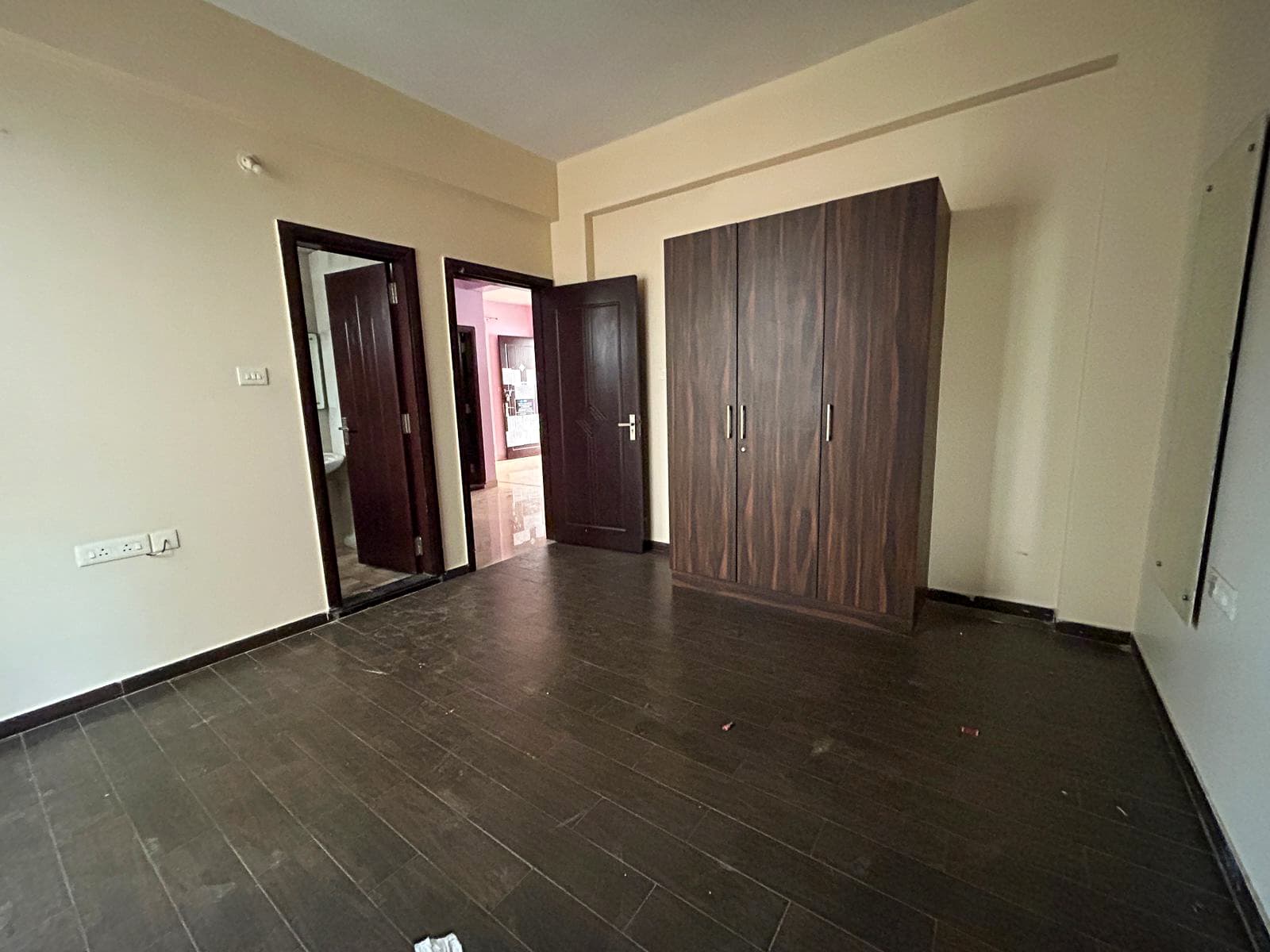 Property Photos 11