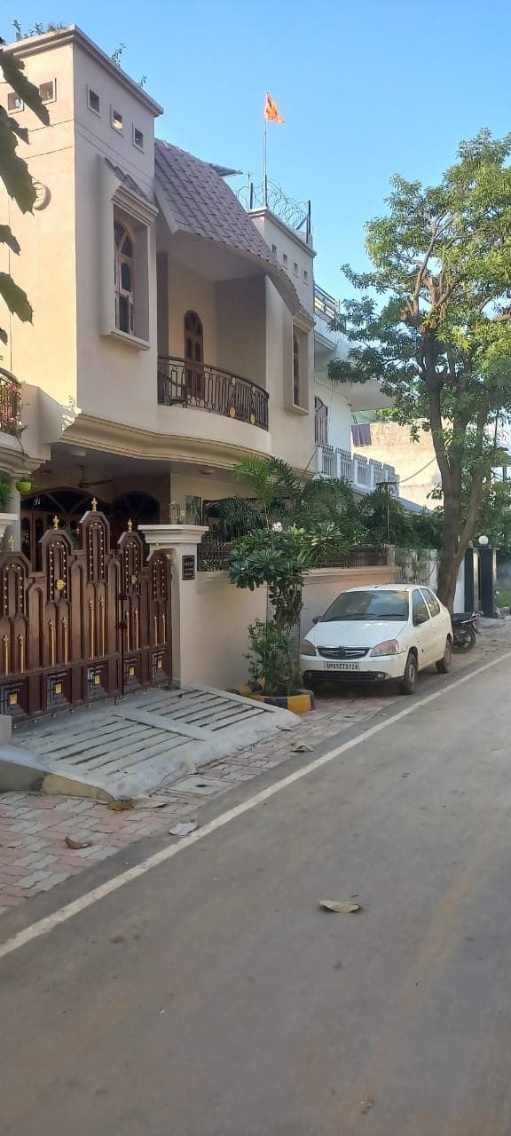 Property Photos 8