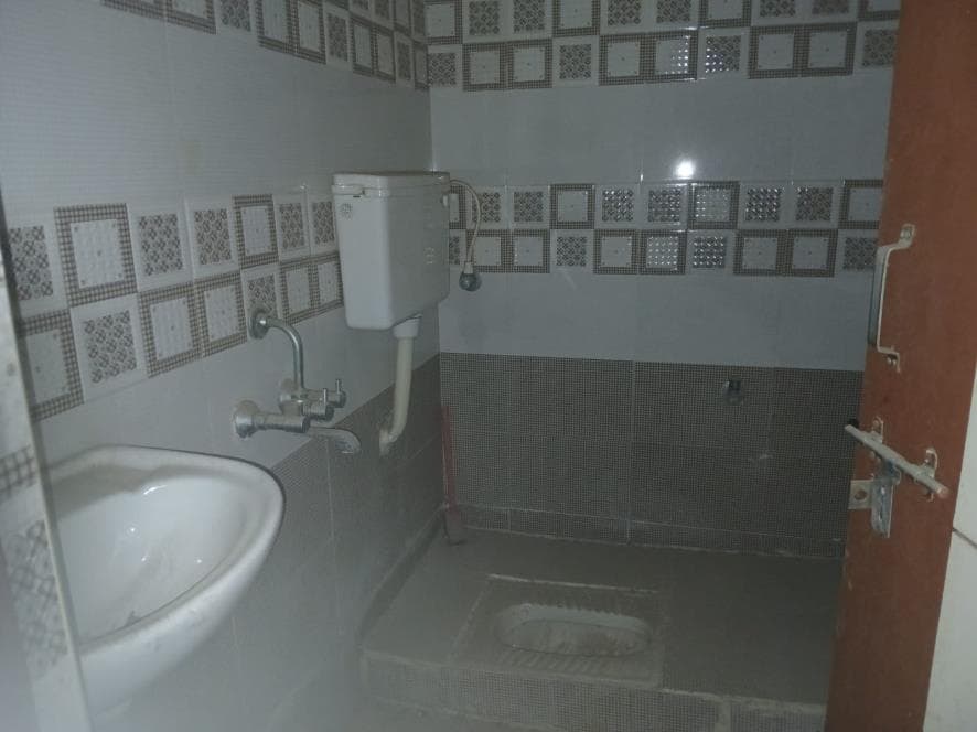 Property Photos 8