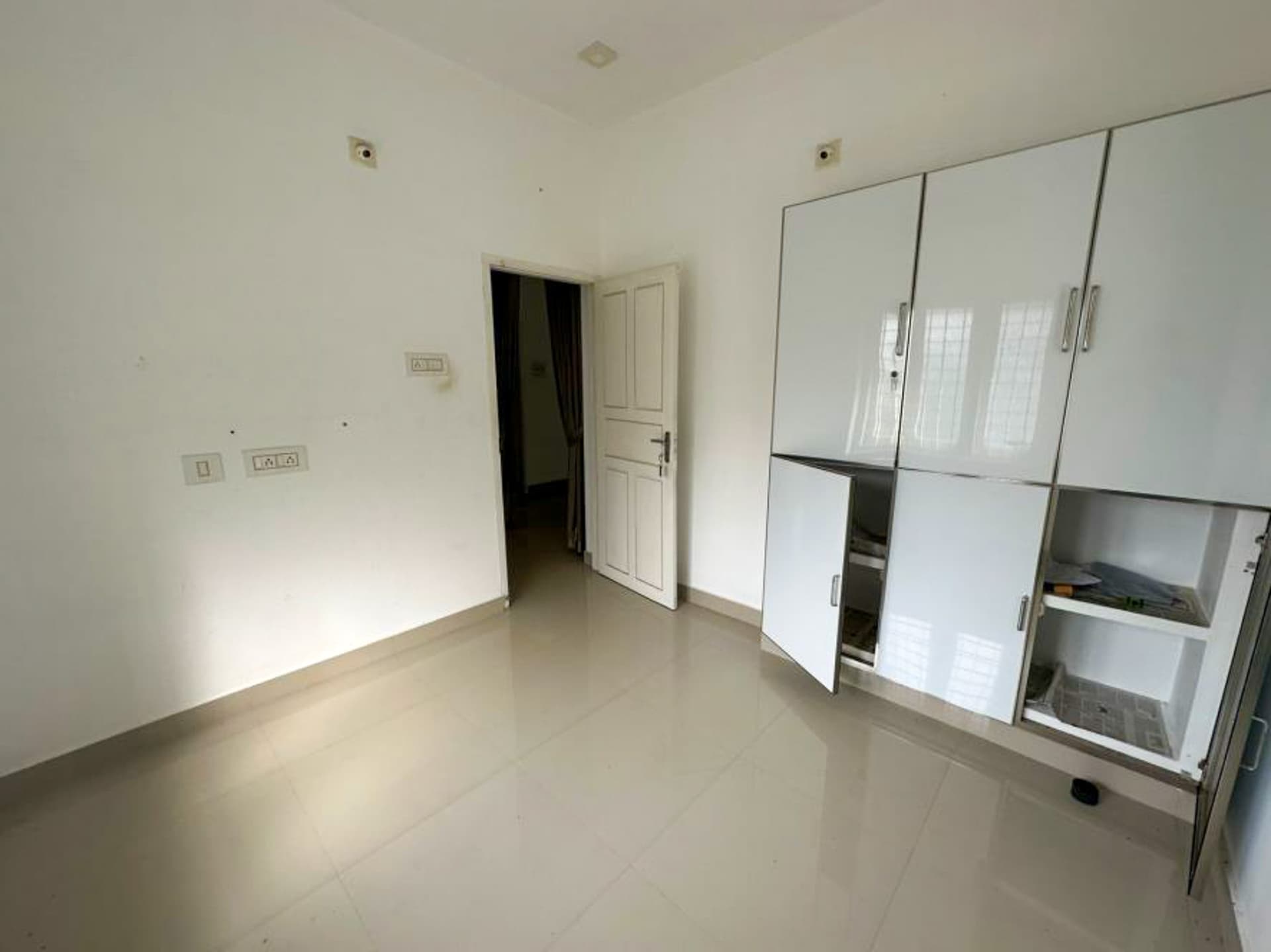Property Photos 15