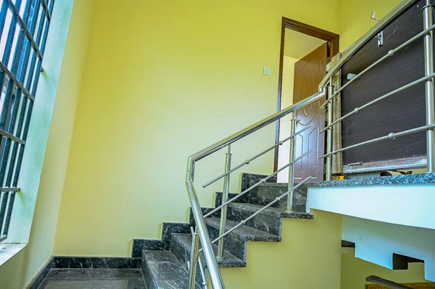 Property Photos 16