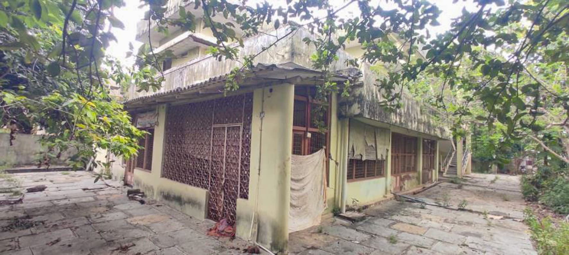Property Photos 6