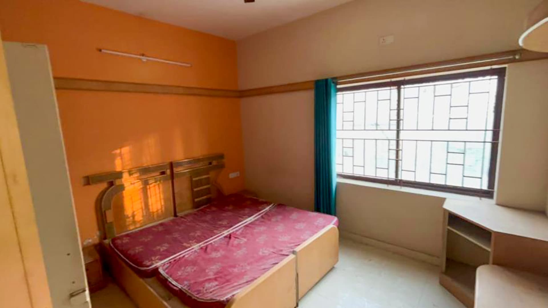Property Photos 8