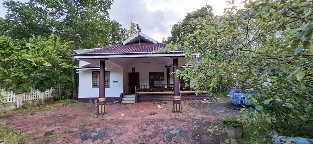Property Photos 8