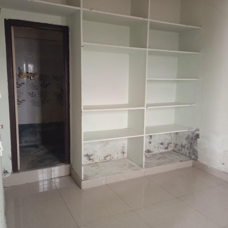 Property Photos 8