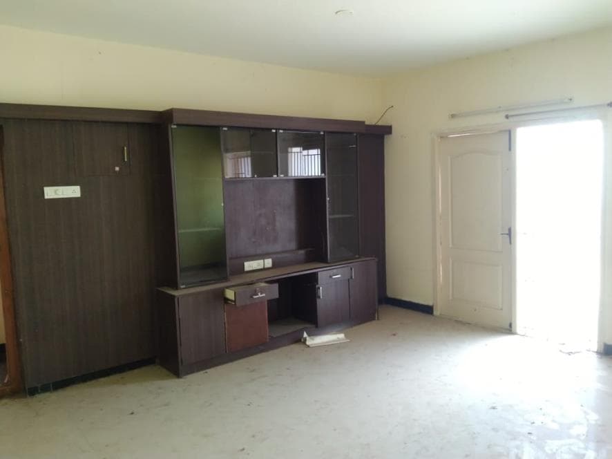 Property Photos 11