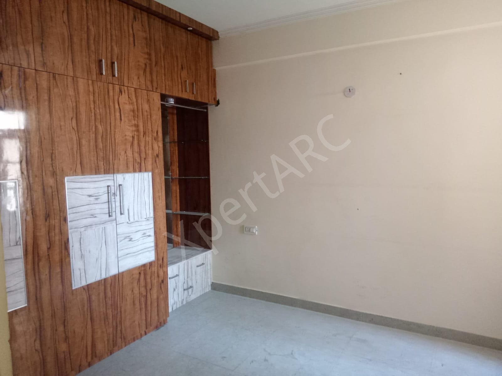 Property Photos 8