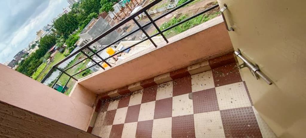 Property Photos 6
