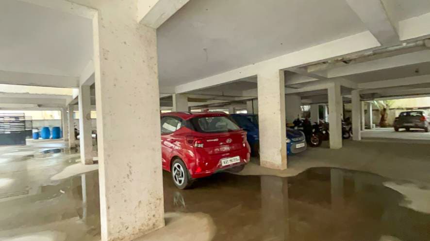 Property Photos 16