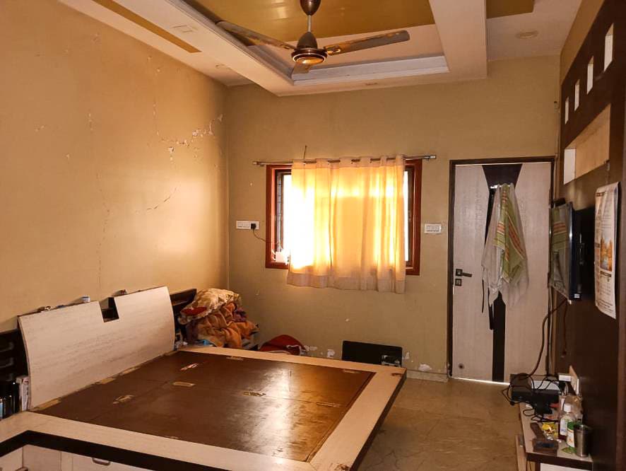 Property Photos 6