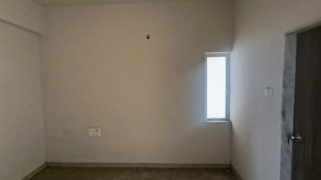 Property Photos 14
