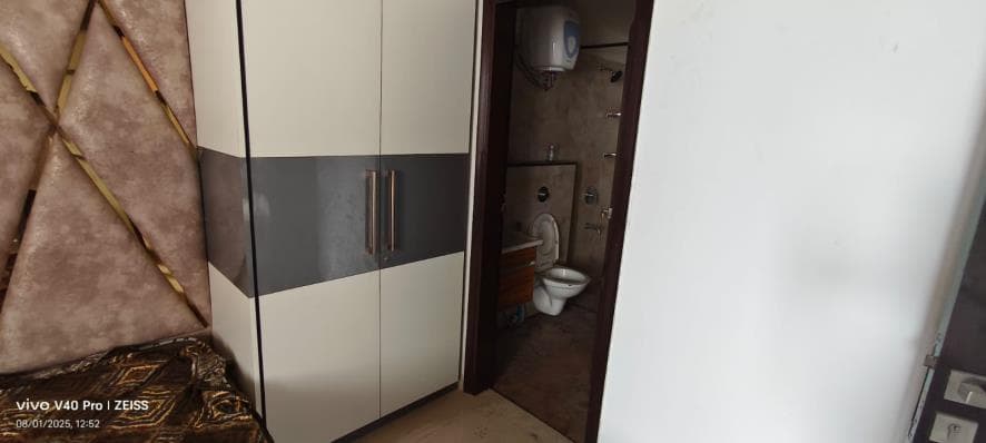 Property Photos 6