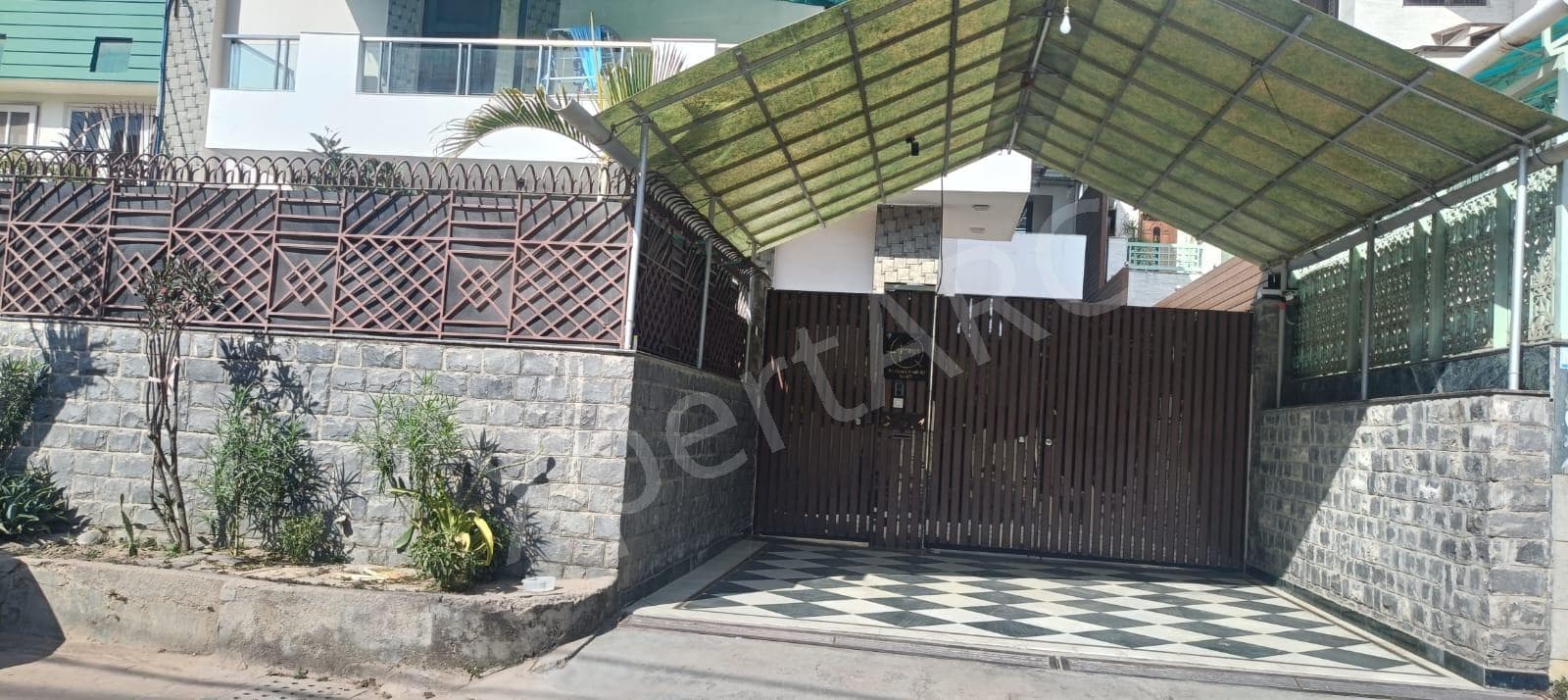 Property Photos 6