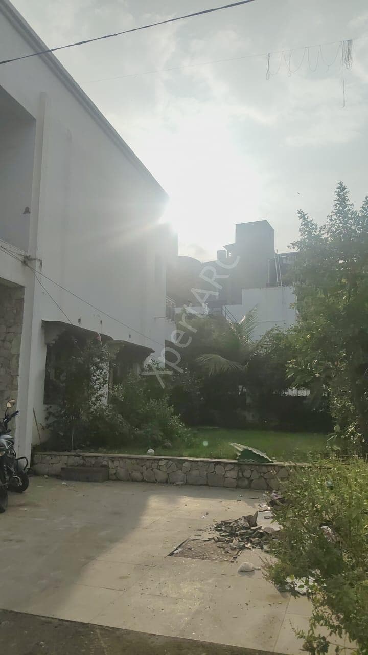 Property Photos 11