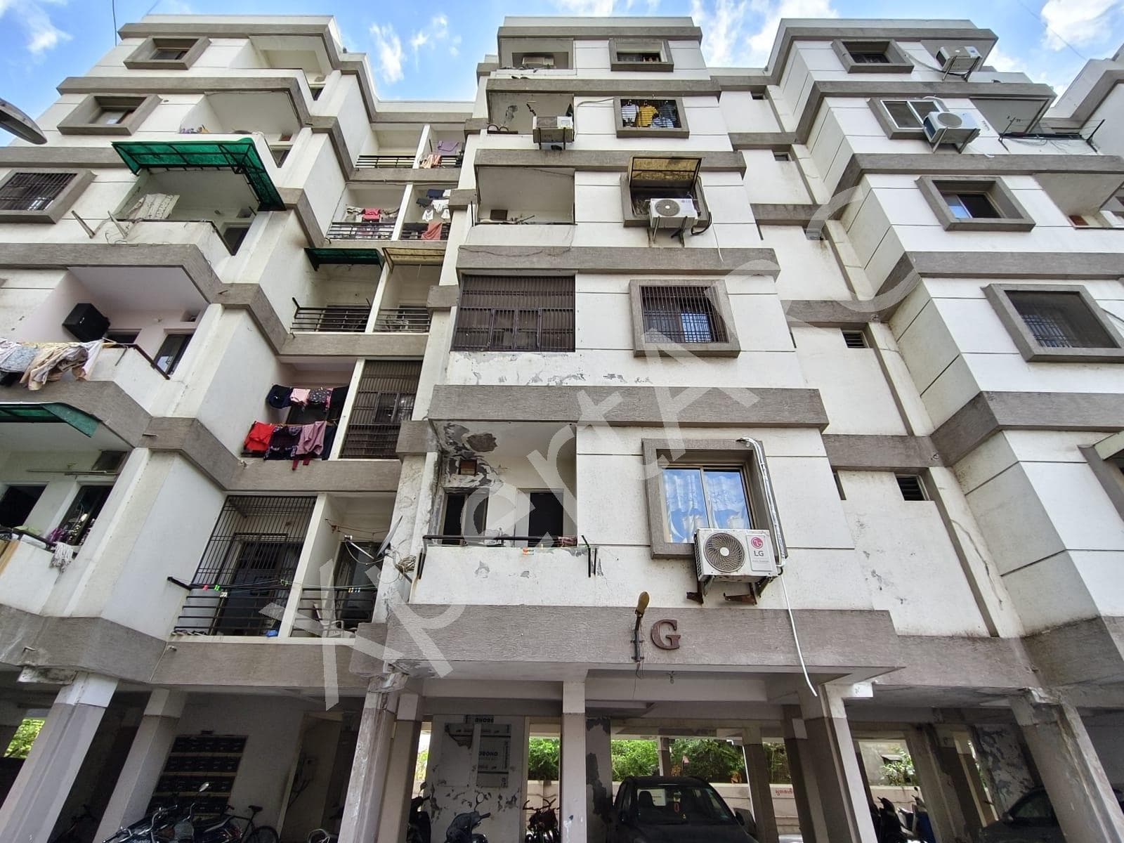 Property Photos 8