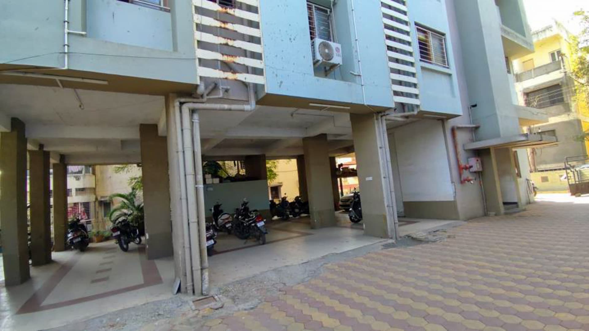 Property Photos 6