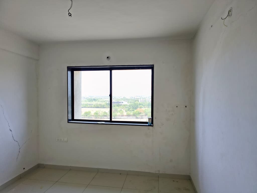 Property Photos 8