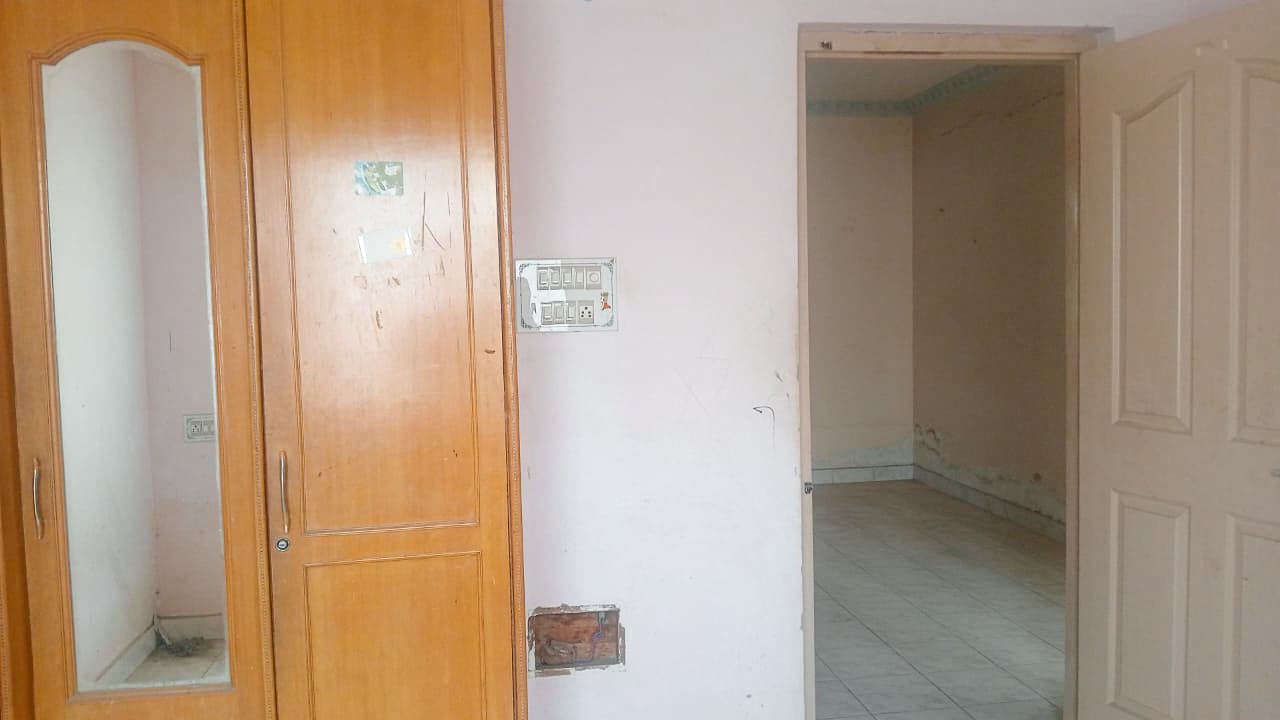Property Photos 6
