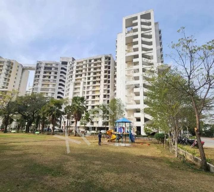 Property Photos 6