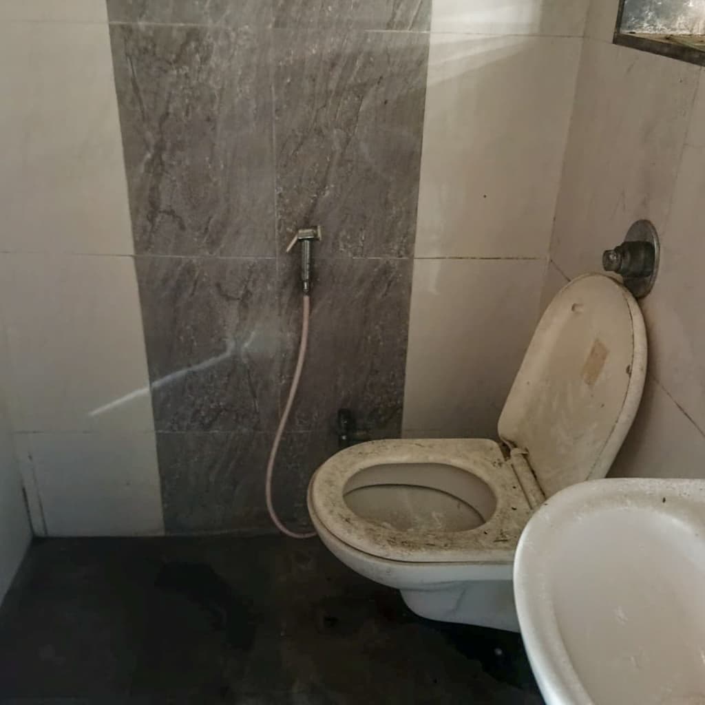 Property Photos 8