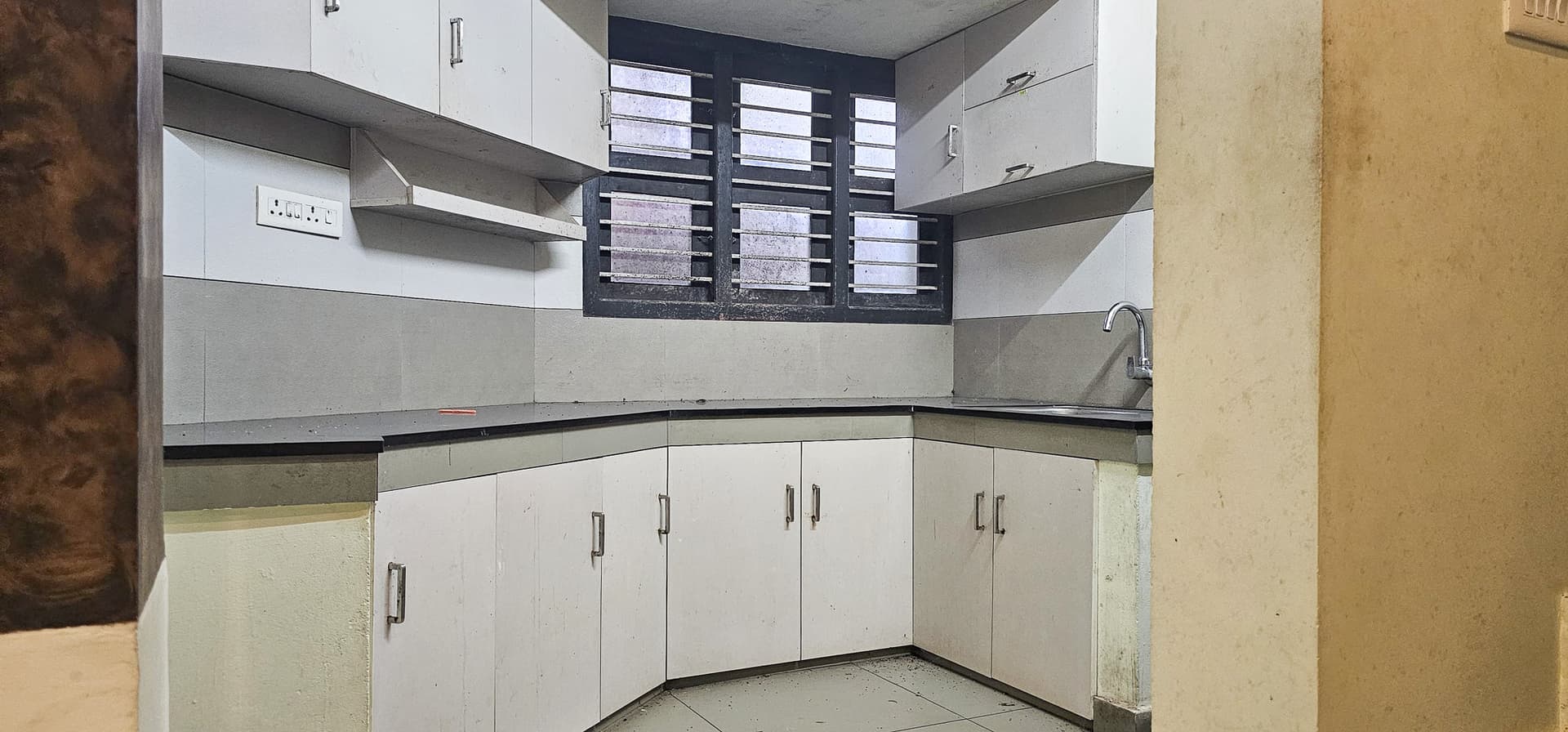 Property Photos 12