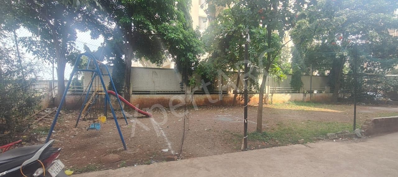 Property Photos 8