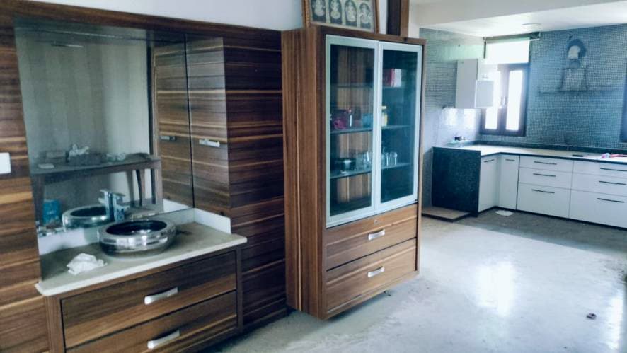 Property Photos 11