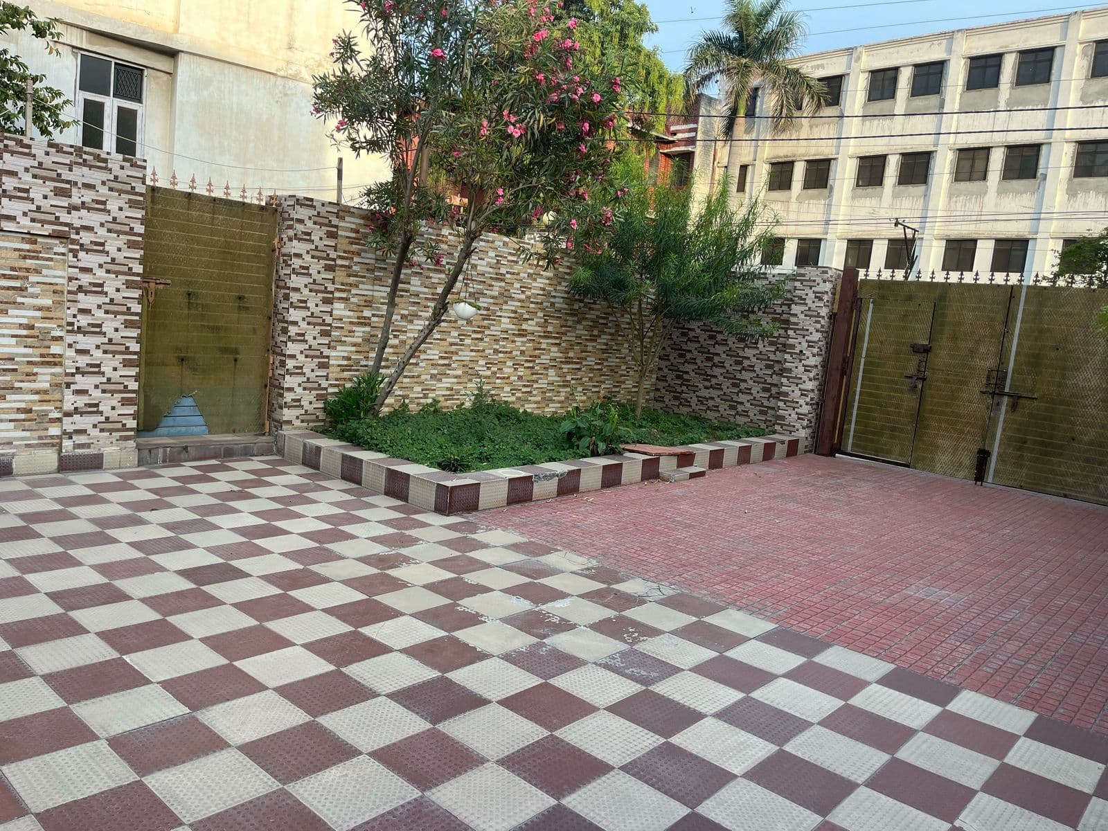Property Photos 4